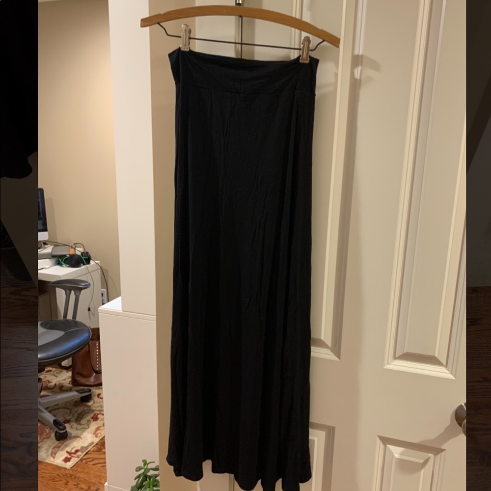 Black skirt